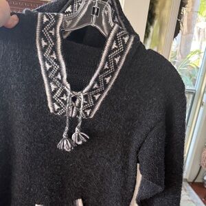 Charcoal Hooded alpaca Sweater with Fringe & pocket s/m